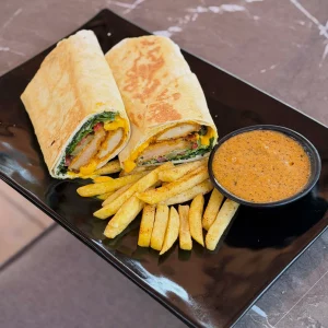 Crispy Chicken Wrap </br> لقمه مرغ سوخاری ترد