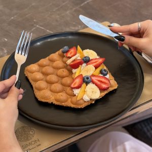 وافل میوه‌ای